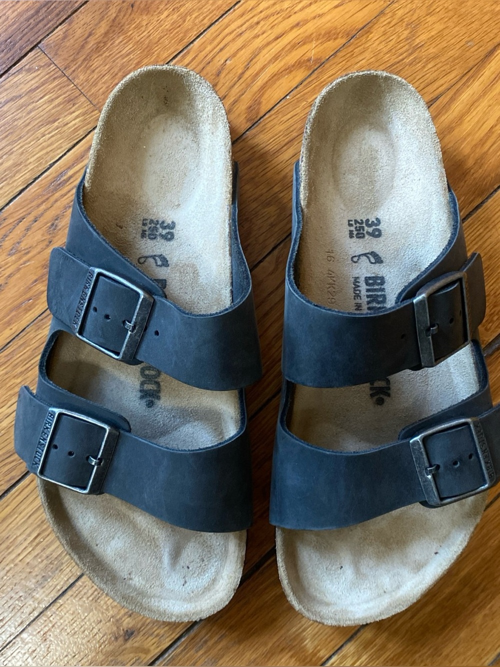 Birkenstock Arizona Dark Grey Leather Sandals Size 39 Women's 8 Men's 6